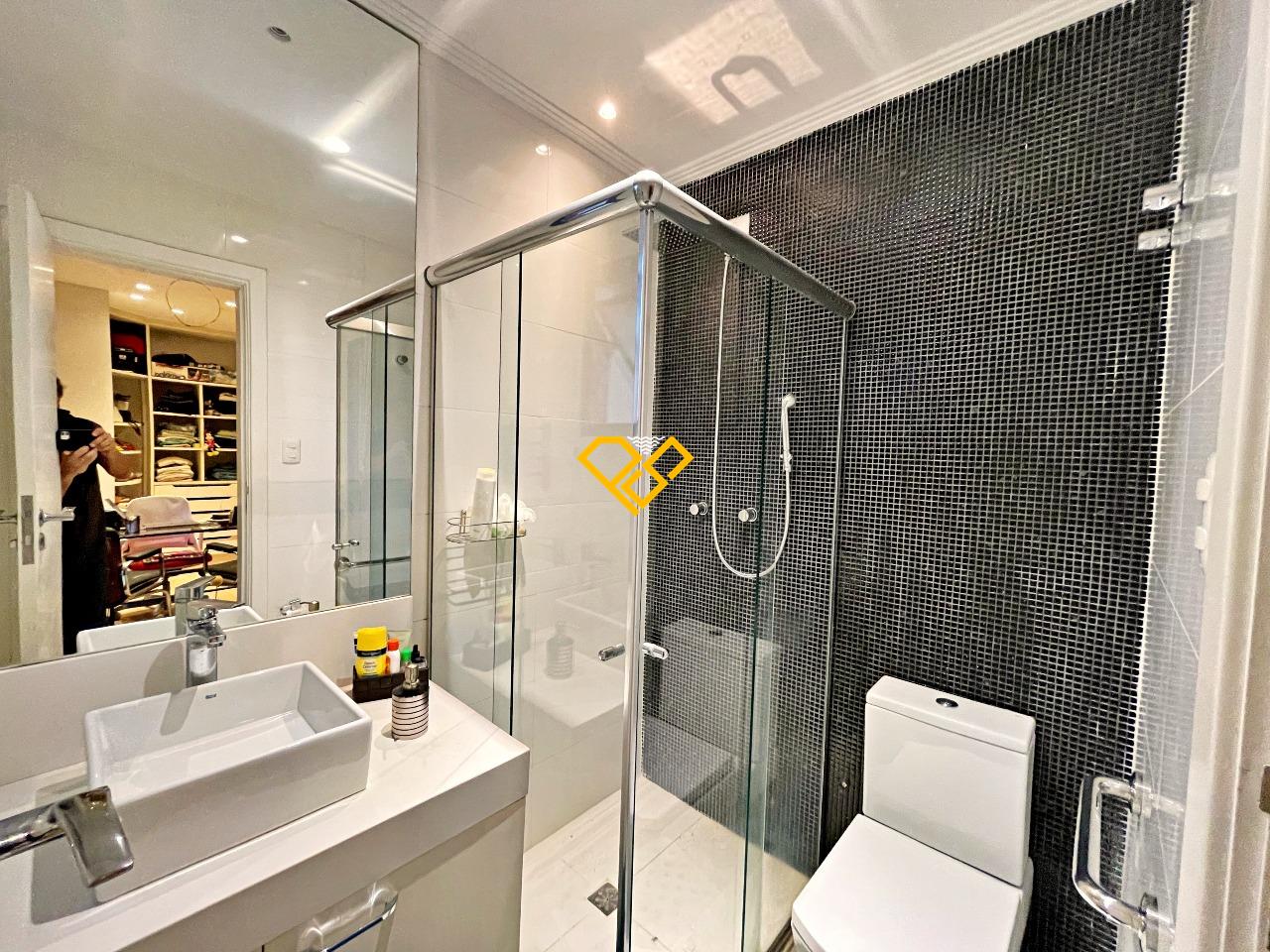 Apartamento à venda no Gonzaga: Wc do escritório