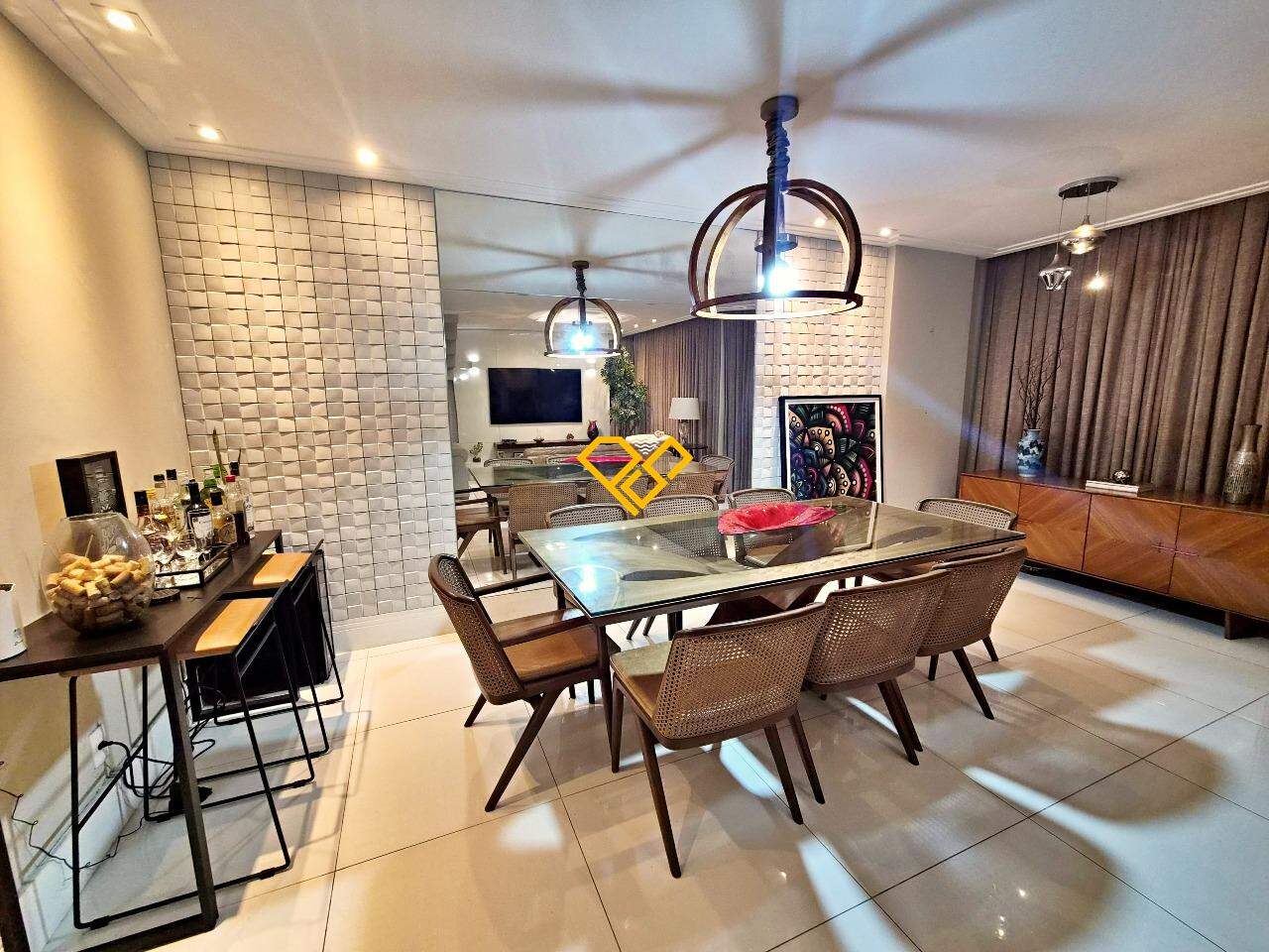 Apartamento à venda no Gonzaga: Sala 1 ° andar