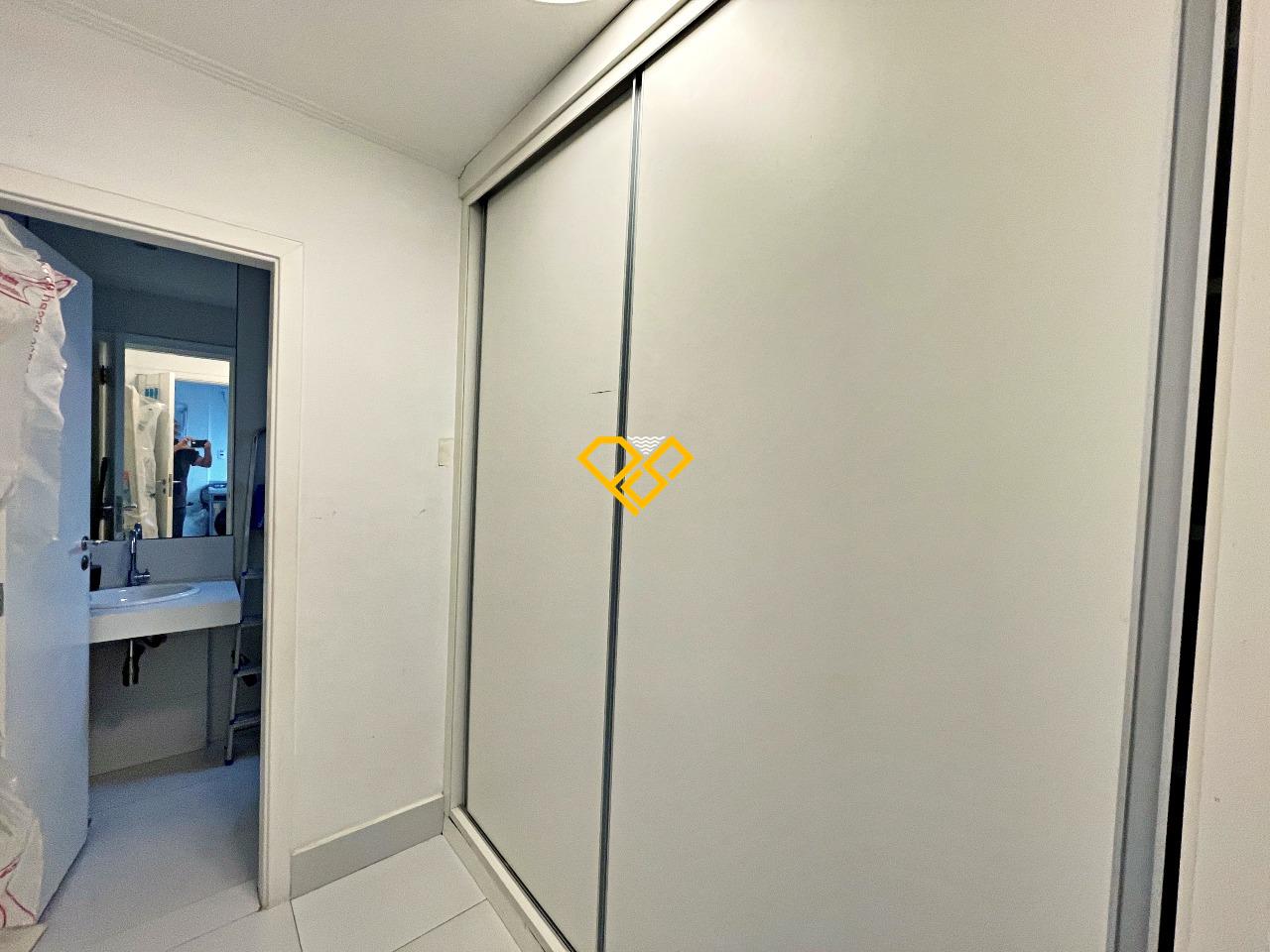 Apartamento à venda no Gonzaga: Dependência