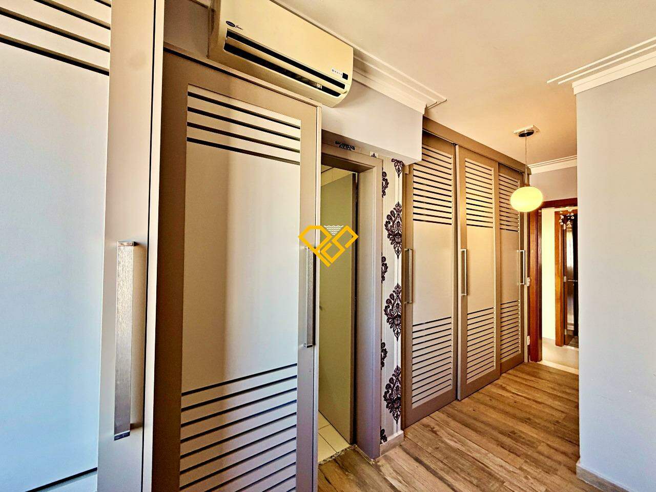 Apartamento à venda no Ponta da Praia: Dormitório 1 - suíte