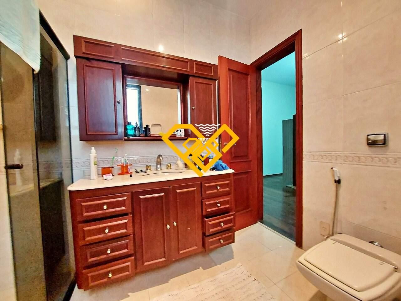 Sobrado à venda no Gonzaga: 