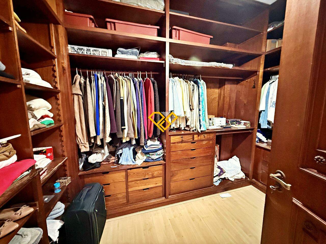 Apartamento à venda no Boqueirão: Dormitório 1 - suíte master - closet