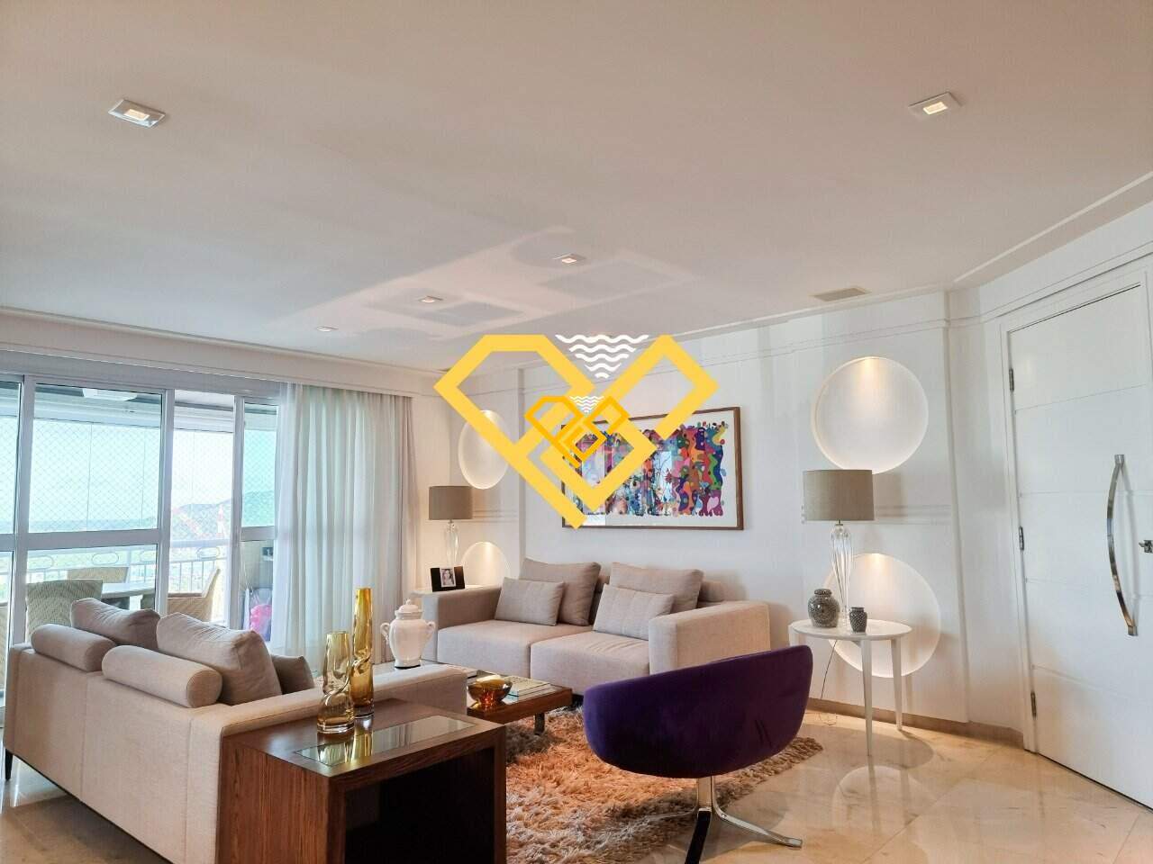 Cobertura à venda no Ponta da Praia: Sala