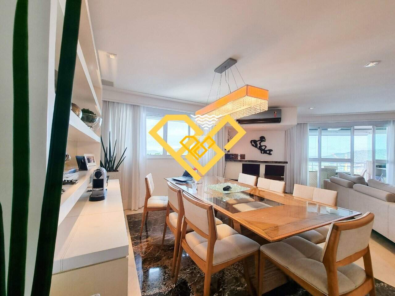 Cobertura à venda no Ponta da Praia: Sala de Jantar