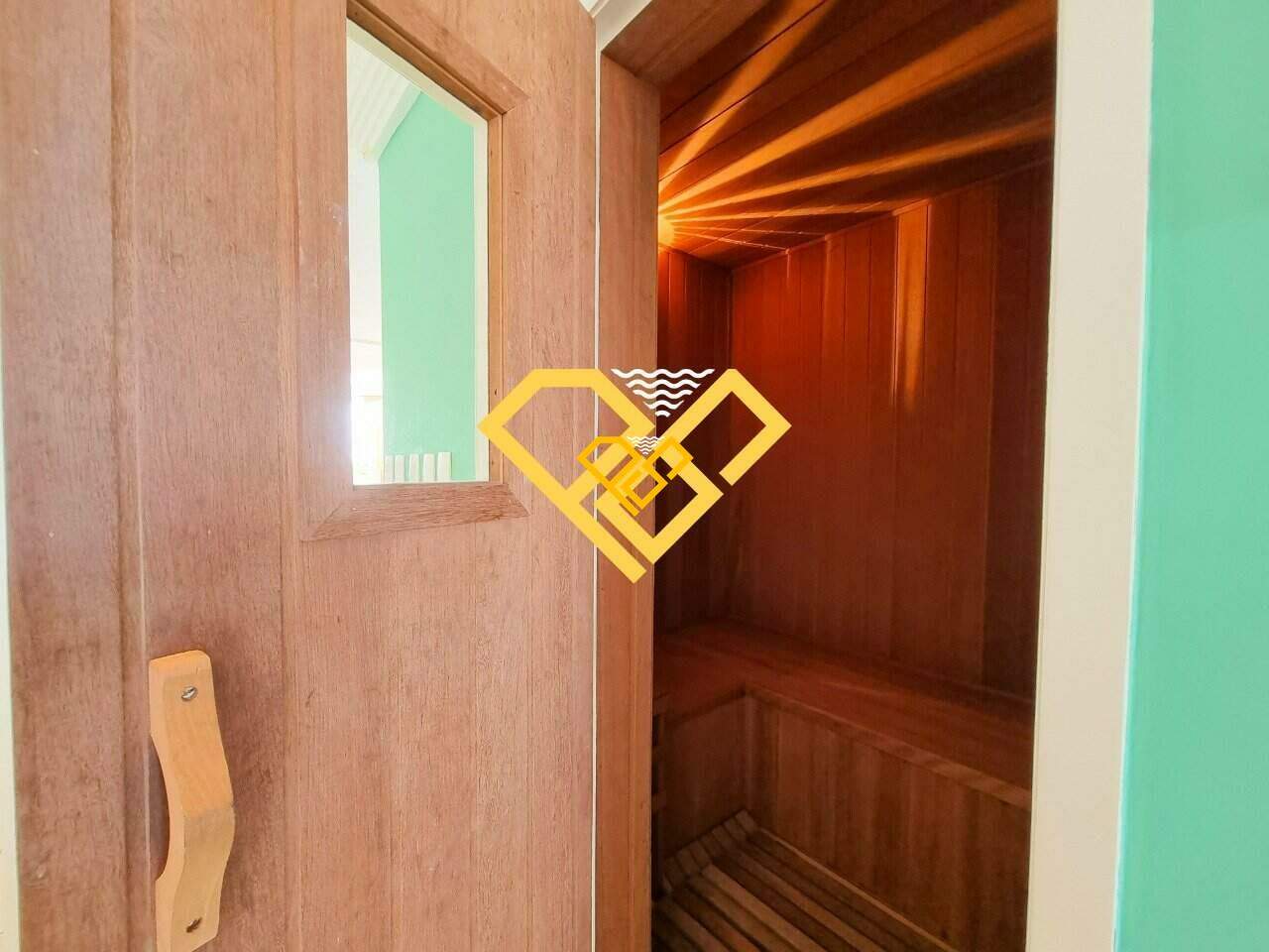 Cobertura à venda no Ponta da Praia: Sauna