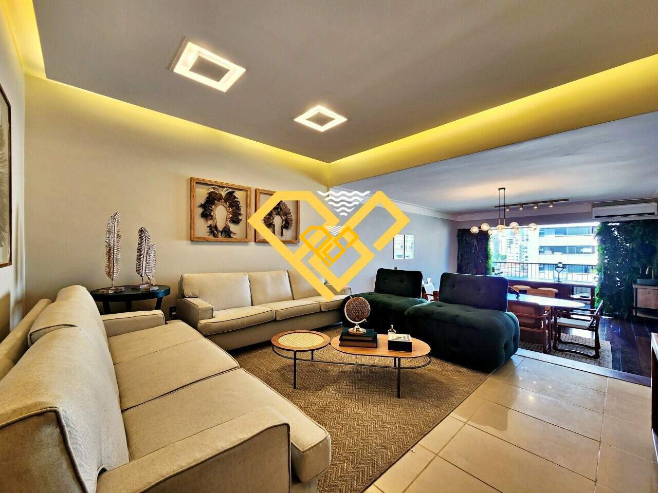 Apartamento à venda no Ponta da Praia: Sala