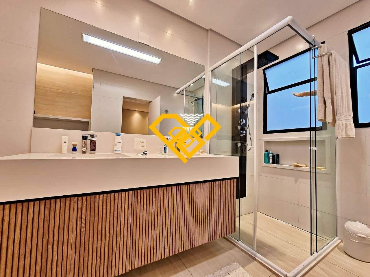 Sobrado à venda no Pompéia: WC SUÍTE 1