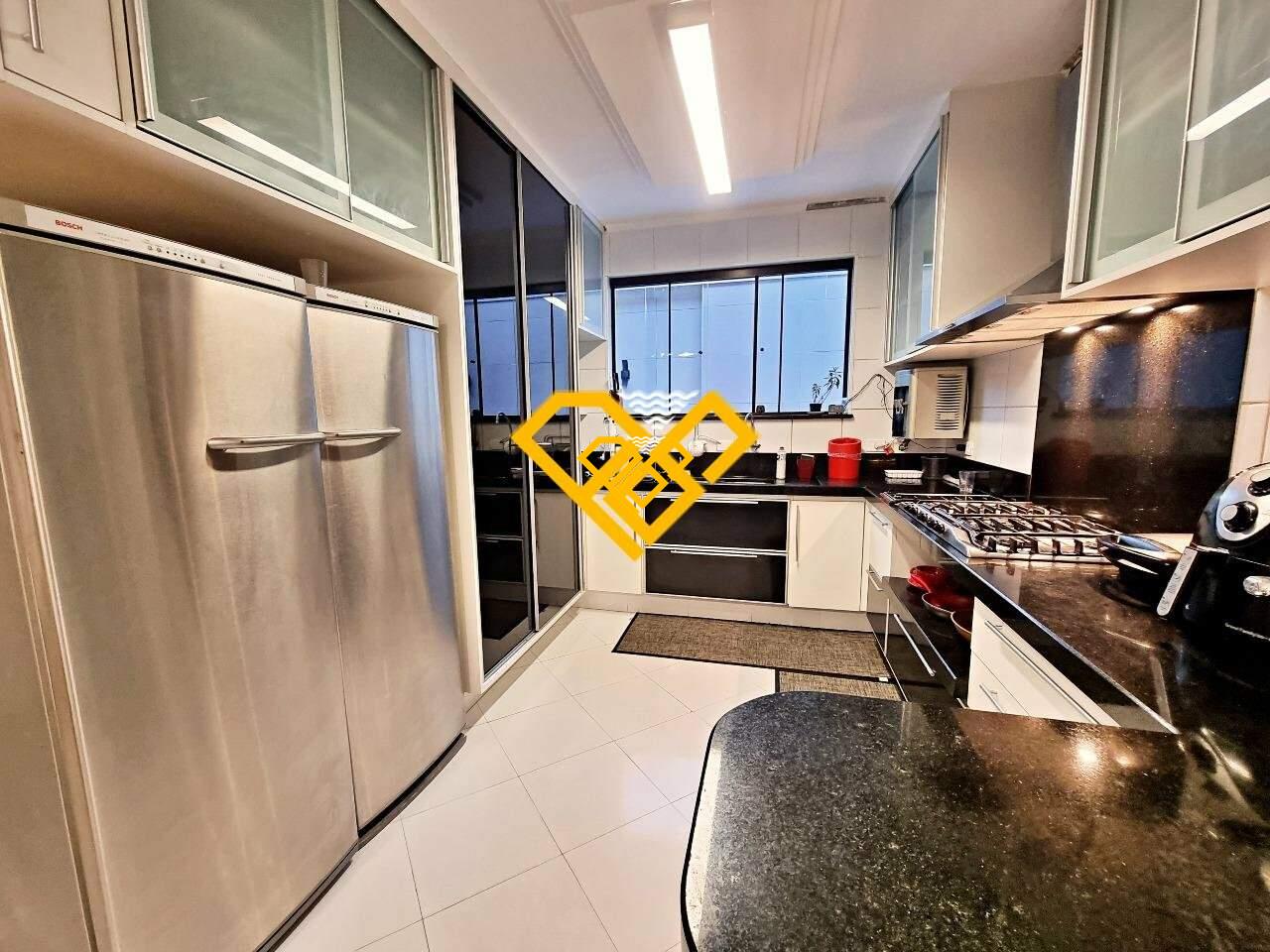 Sobrado à venda no Pompéia: COZINHA