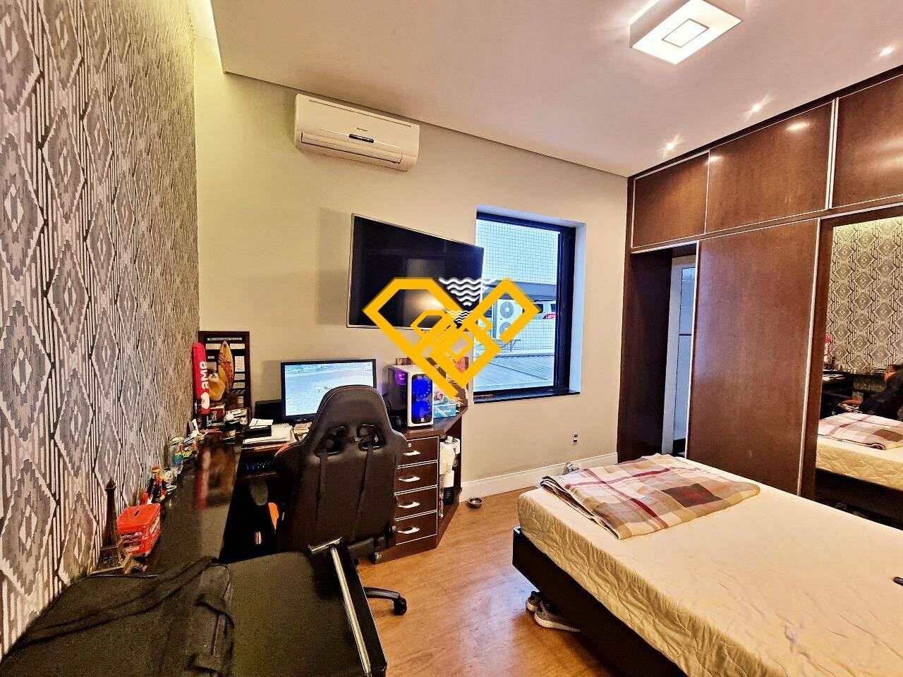 Sobrado à venda no Pompéia: SUÍTE 2