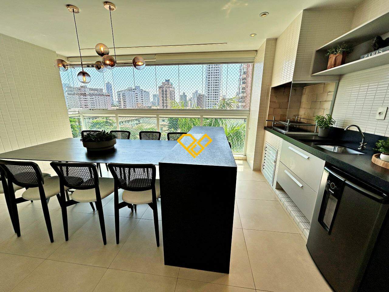 Apartamento à venda no Ponta da Praia: Varanda