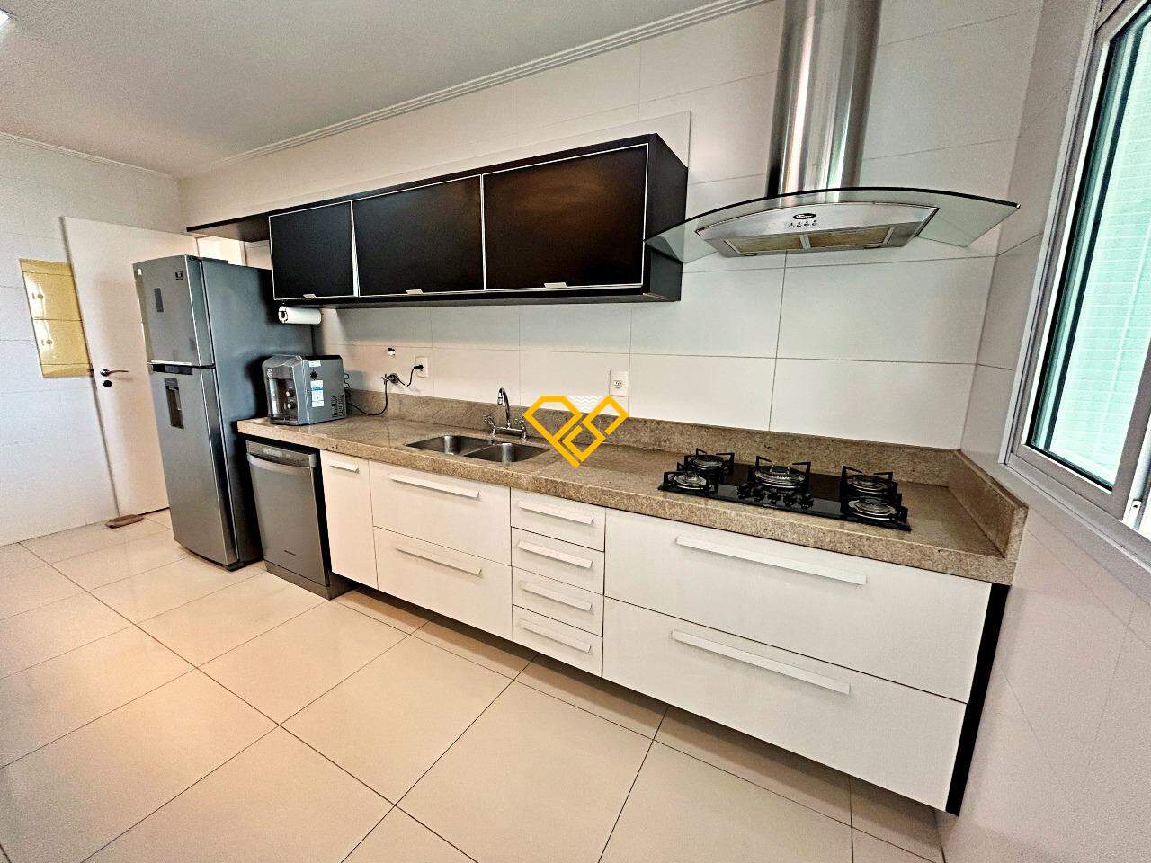 Apartamento à venda no Ponta da Praia: Cozinha