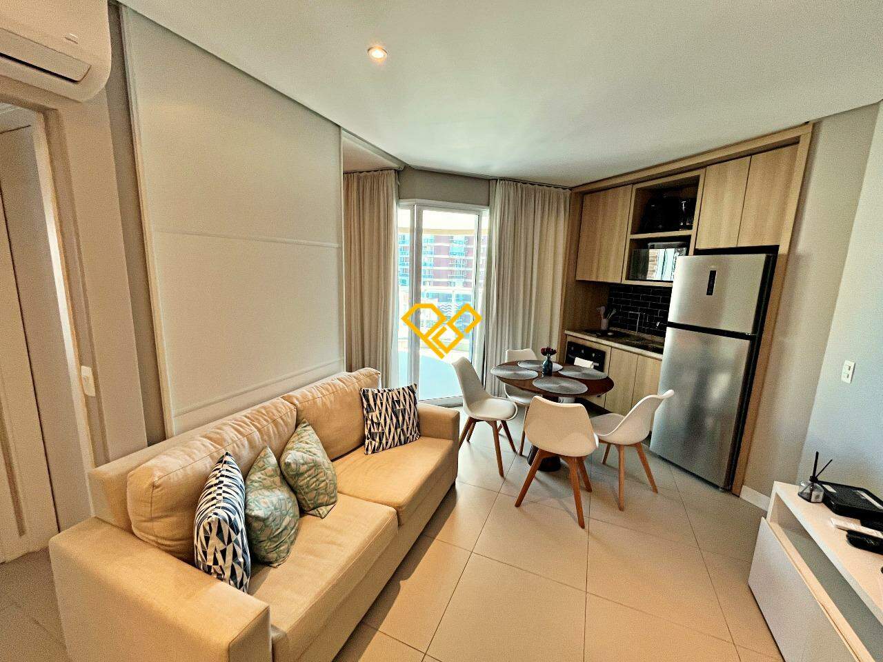 Apartamento à venda no Pompéia: Sala e cozinha