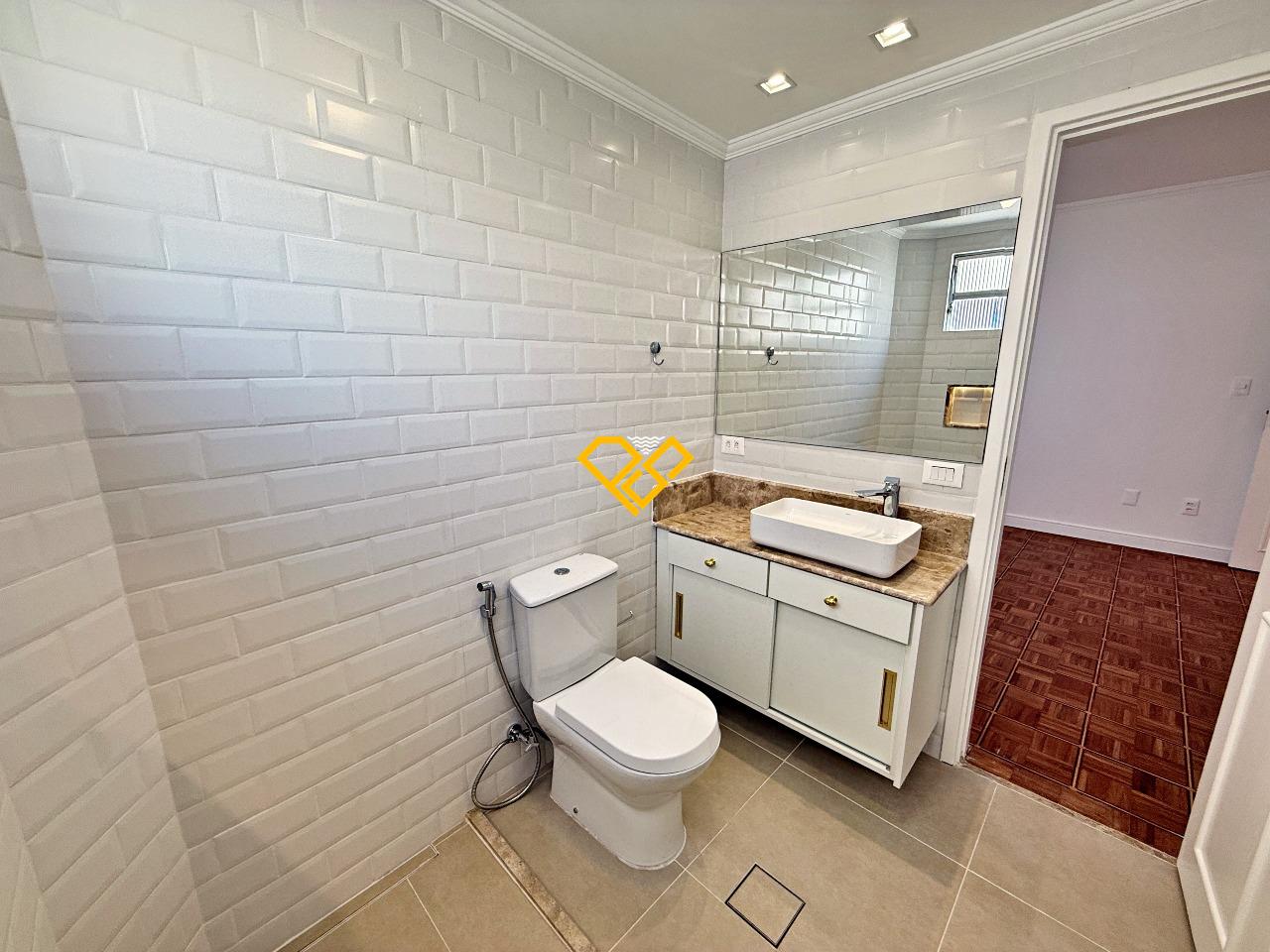 Apartamento à venda no Aparecida: Wc suíte