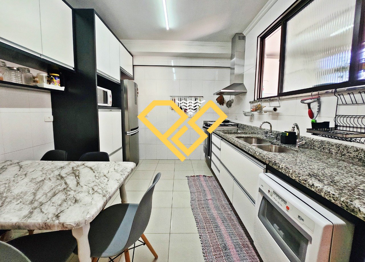 Apartamento à venda no Embaré: COZINHA