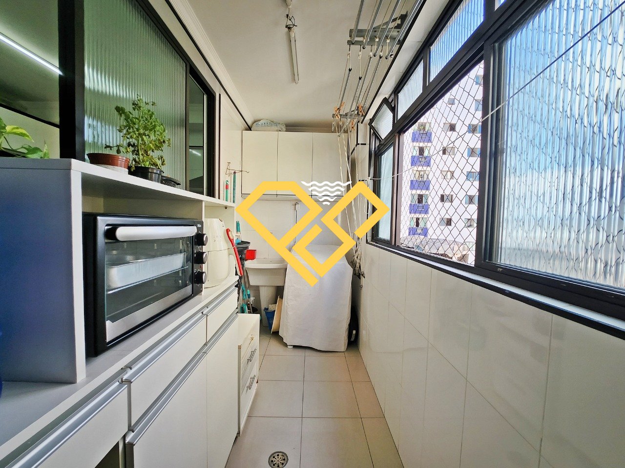 Apartamento à venda no Embaré: ÁREA DE SERVIÇO