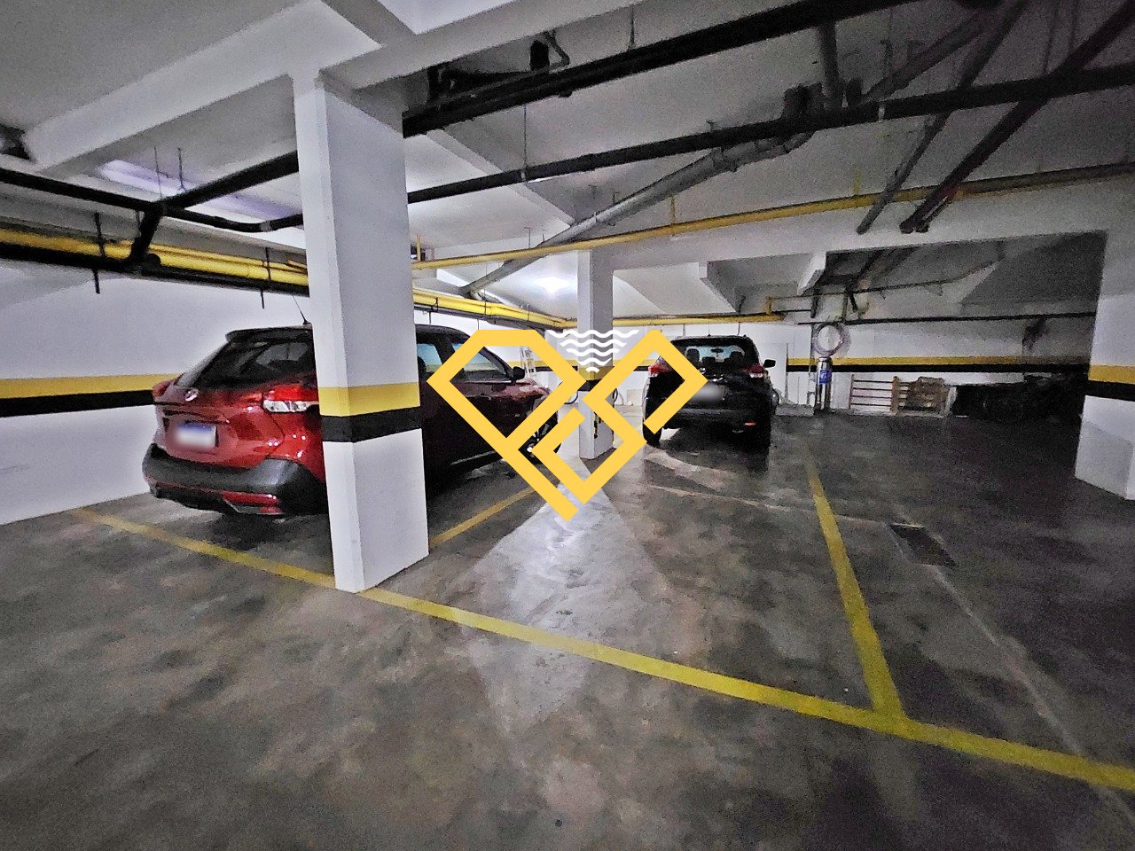 Apartamento à venda no Embaré: 2 VAGAS PARALELAS NO SUBSOLO