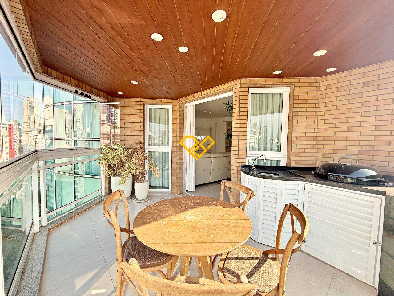 Apartamento à venda no Gonzaga: Varanda