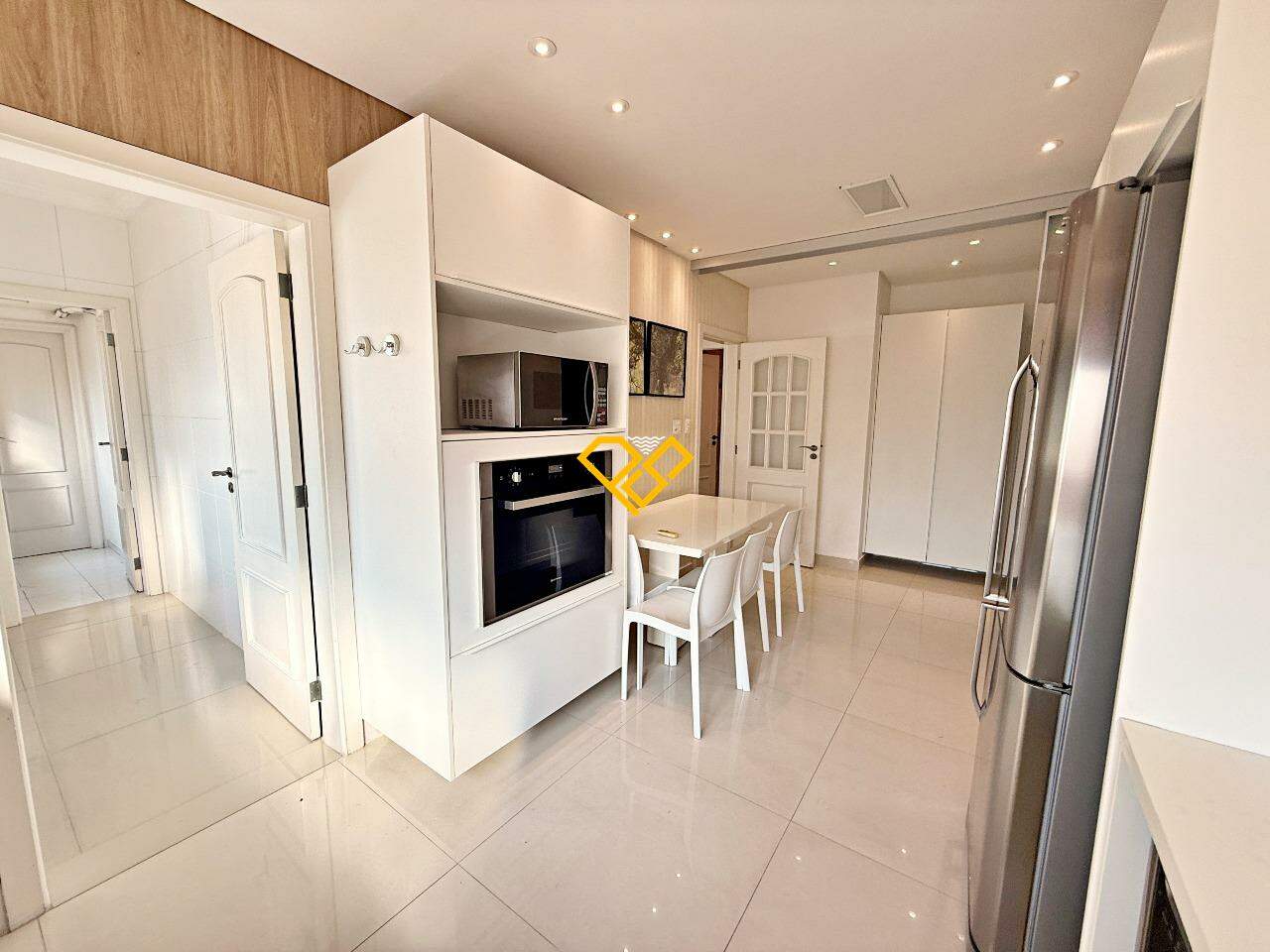 Apartamento à venda no Gonzaga: Cozinha