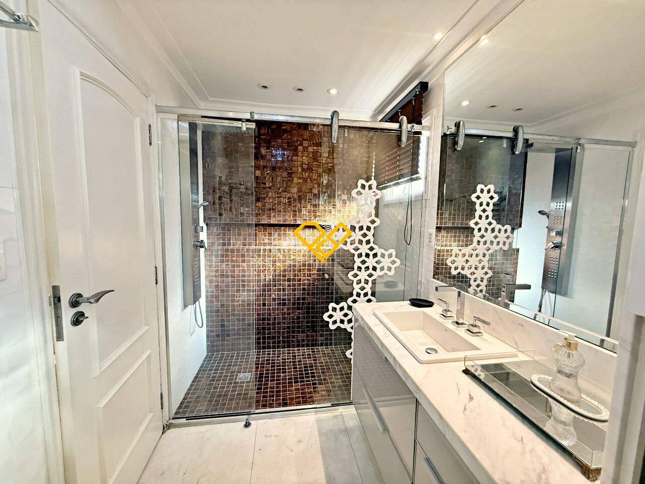 Apartamento à venda no Gonzaga: Wc suíte master