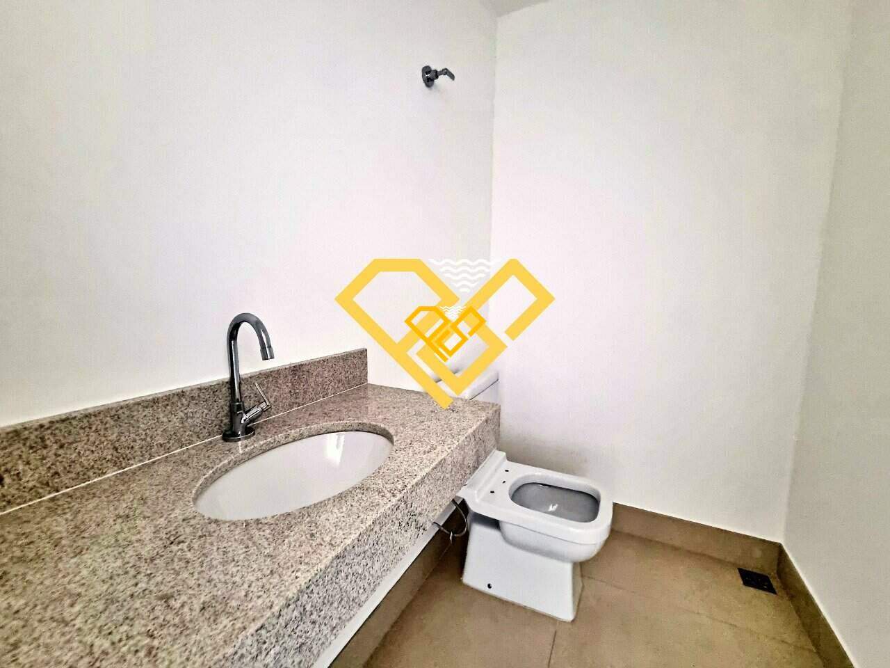 Apartamento à venda no Aparecida: Lavabo
