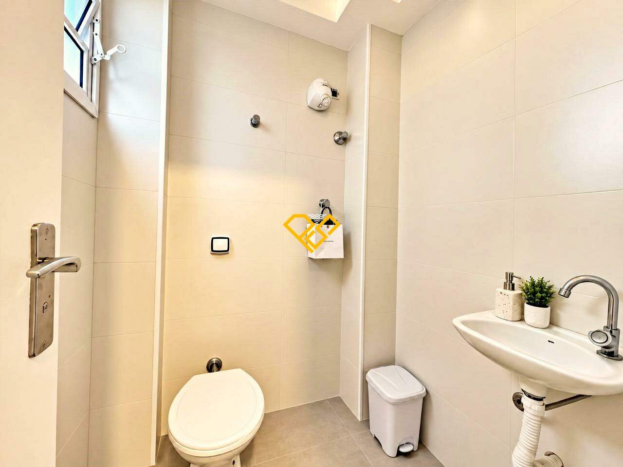 Apartamento à venda no Boqueirão: Wc de serviço