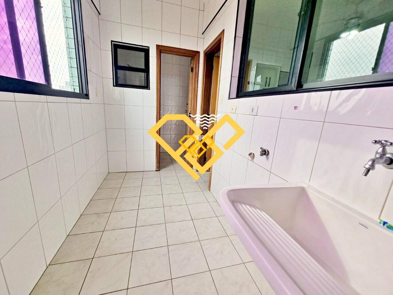 Apartamento à venda no Embaré: 