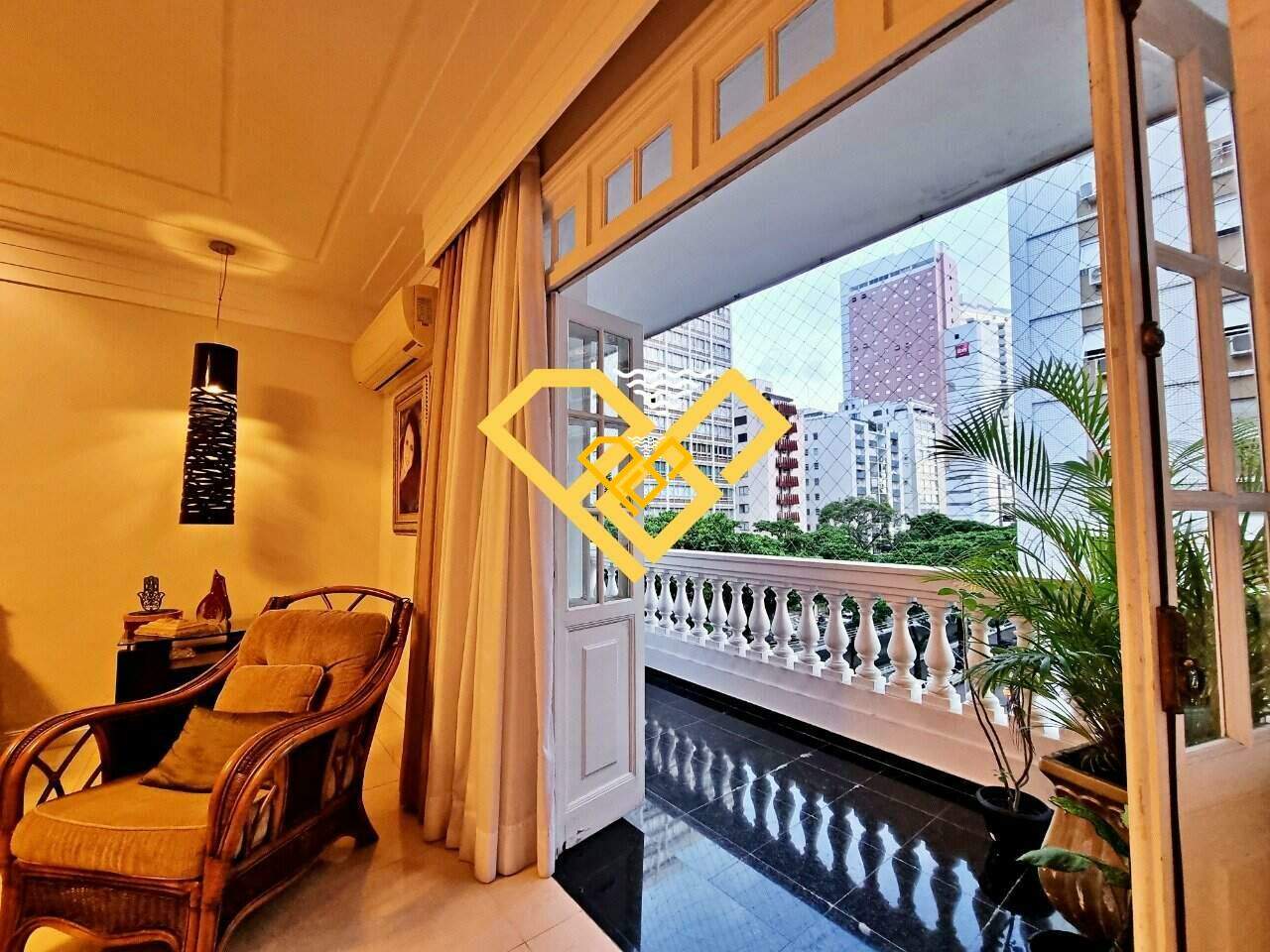 Apartamento à venda no Gonzaga: varanda