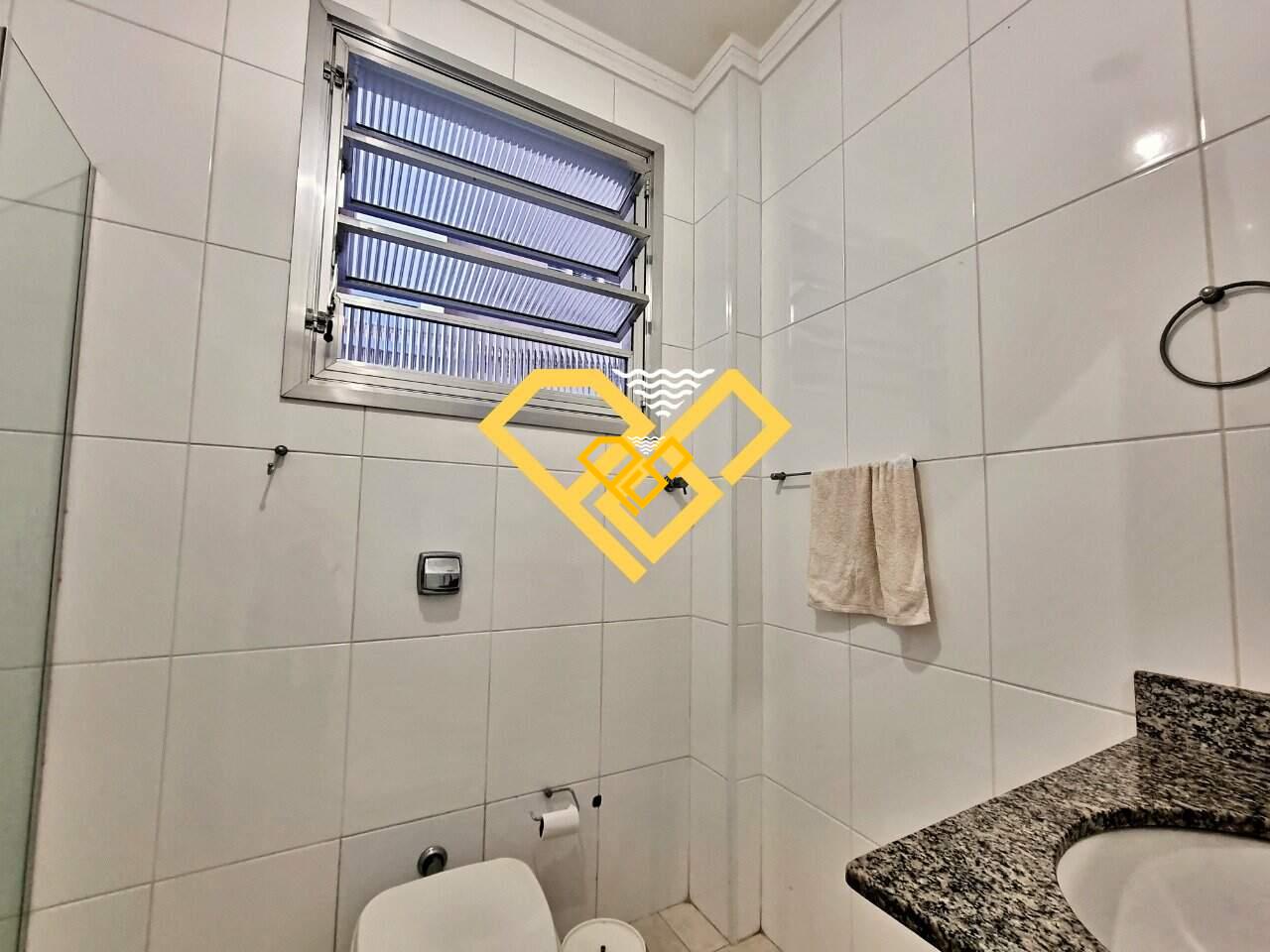Apartamento à venda no Gonzaga: wc serviço