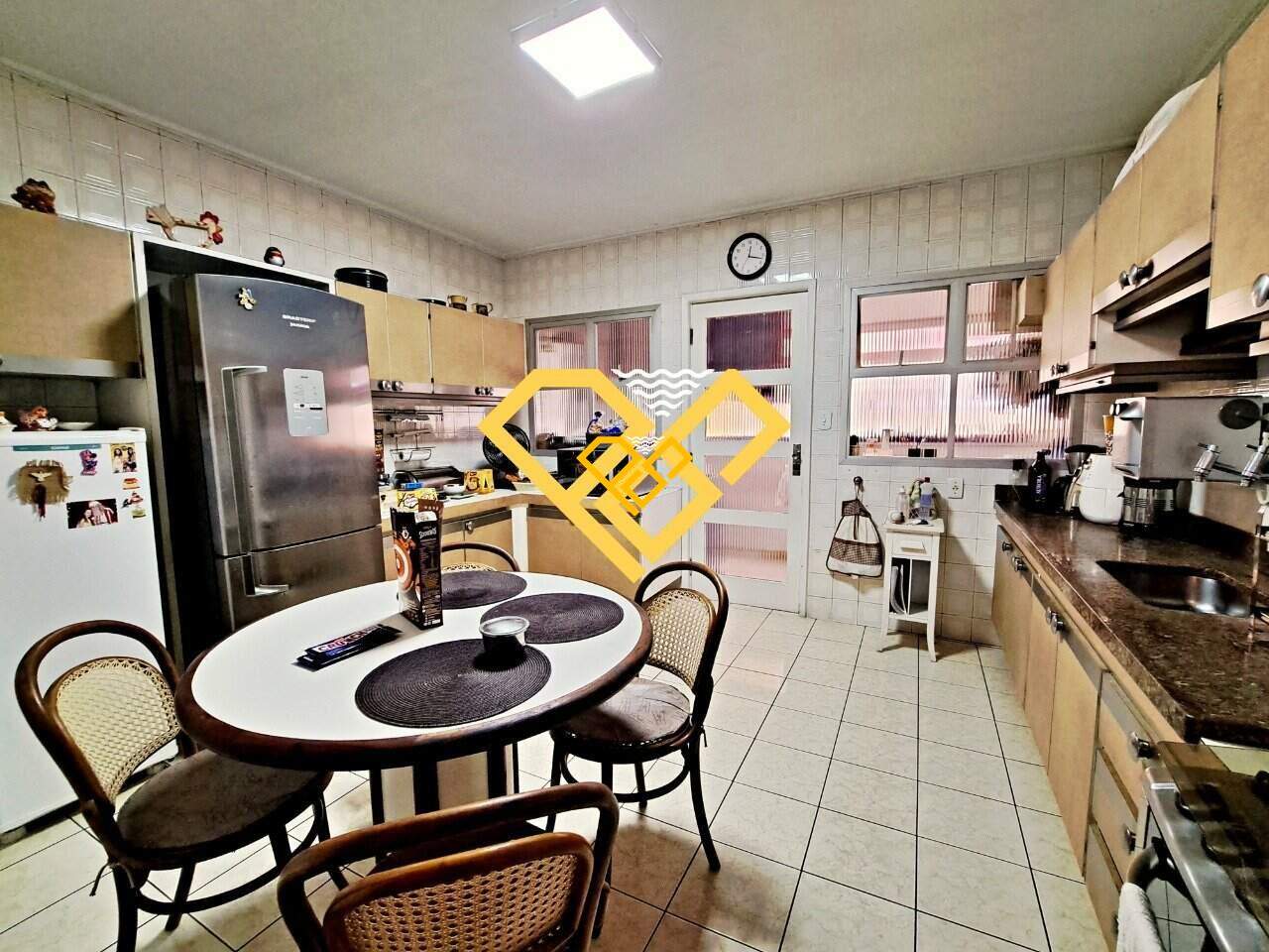 Apartamento à venda no Gonzaga: Cozinha