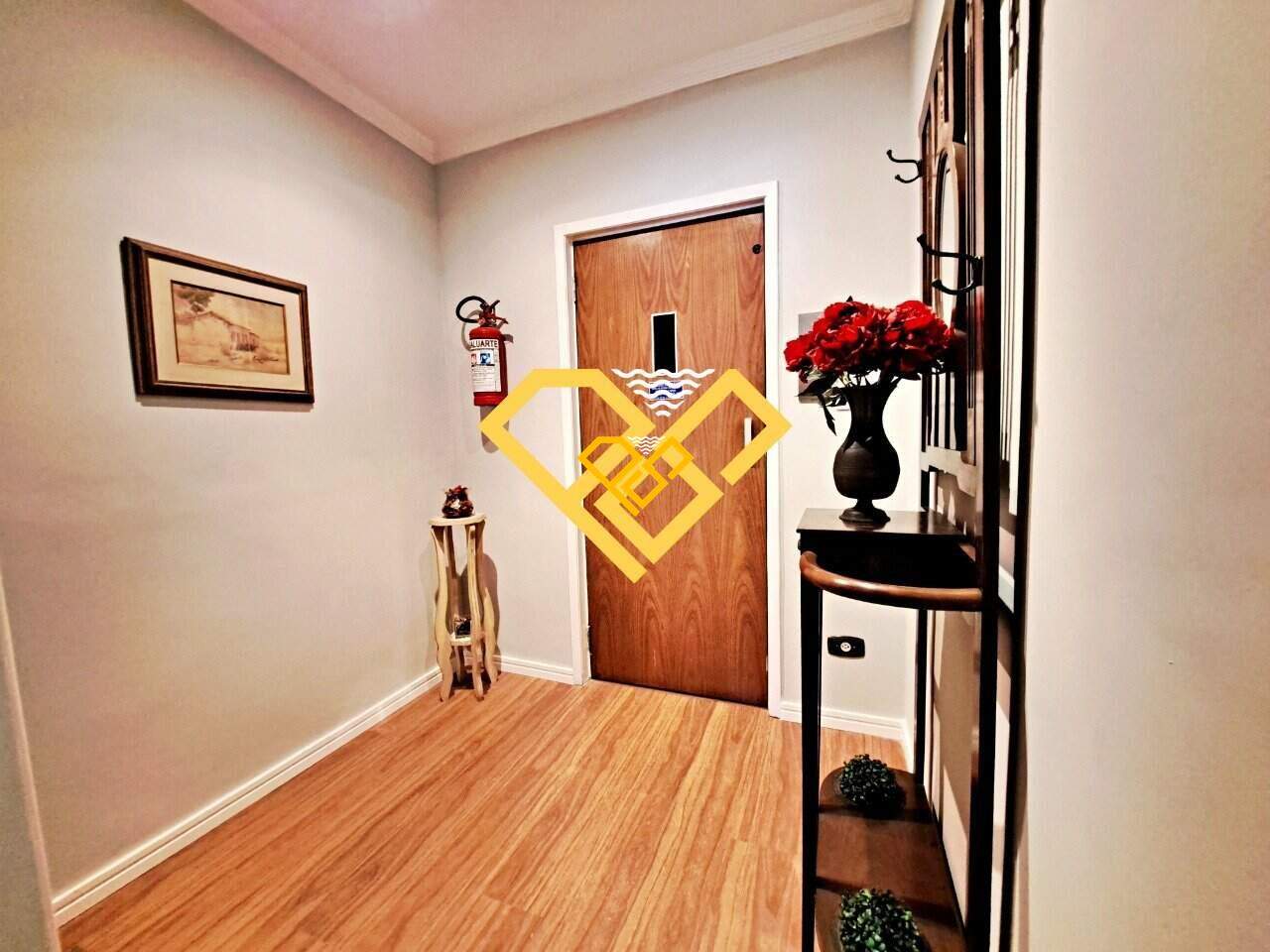 Apartamento à venda no Gonzaga: Hall de entrada