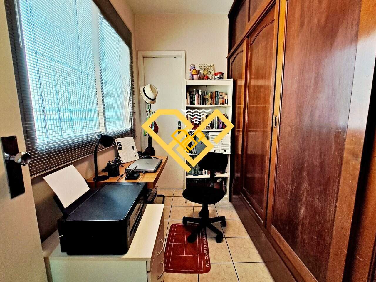 Apartamento à venda no Gonzaga: Dependência