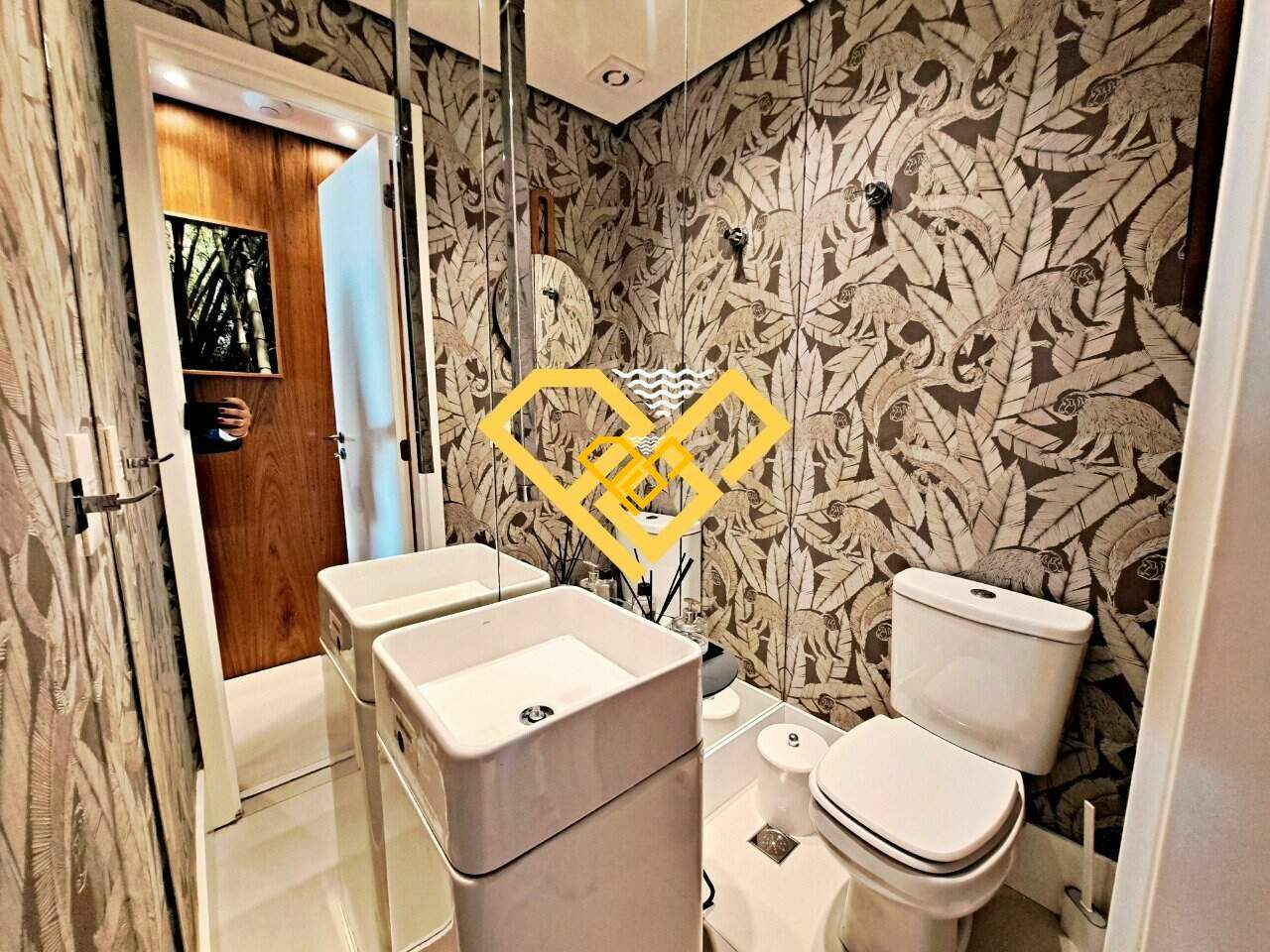 Apartamento à venda no Gonzaga: Lavabo