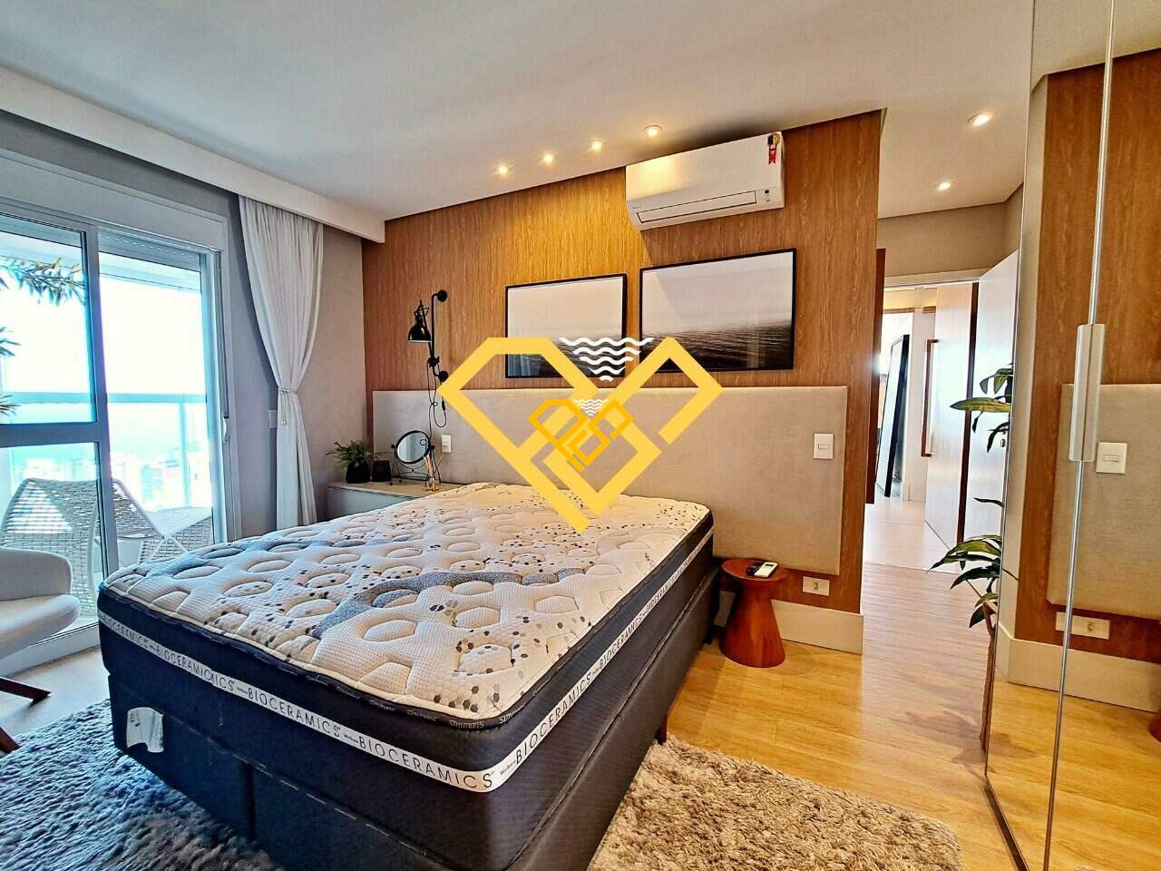 Apartamento à venda no Gonzaga: Dormitório 1 - suíte master