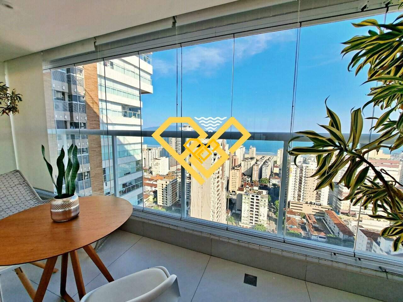 Apartamento à venda no Gonzaga: Varanda das suítes