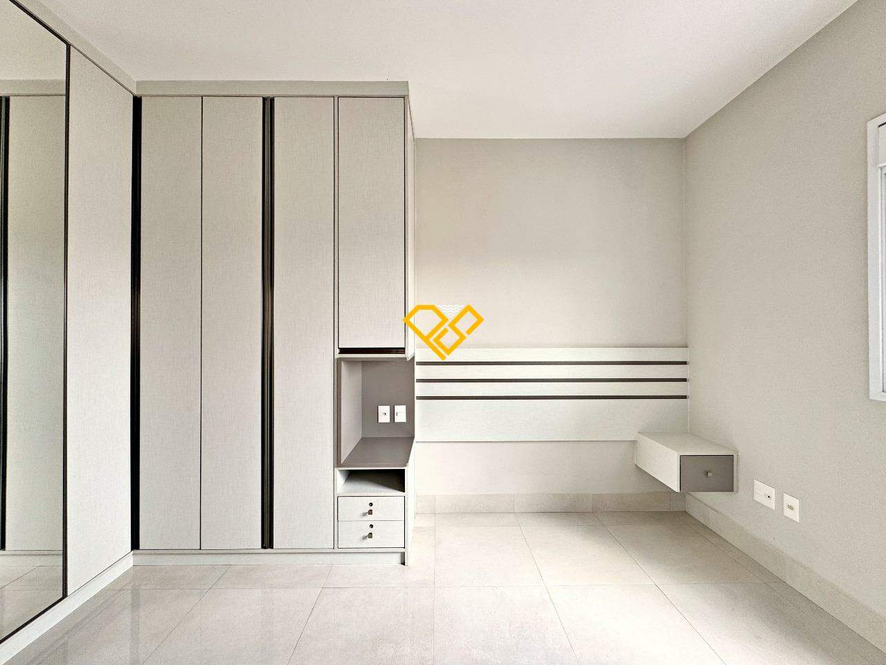Apartamento à venda no Embaré: Dormitório - suíte