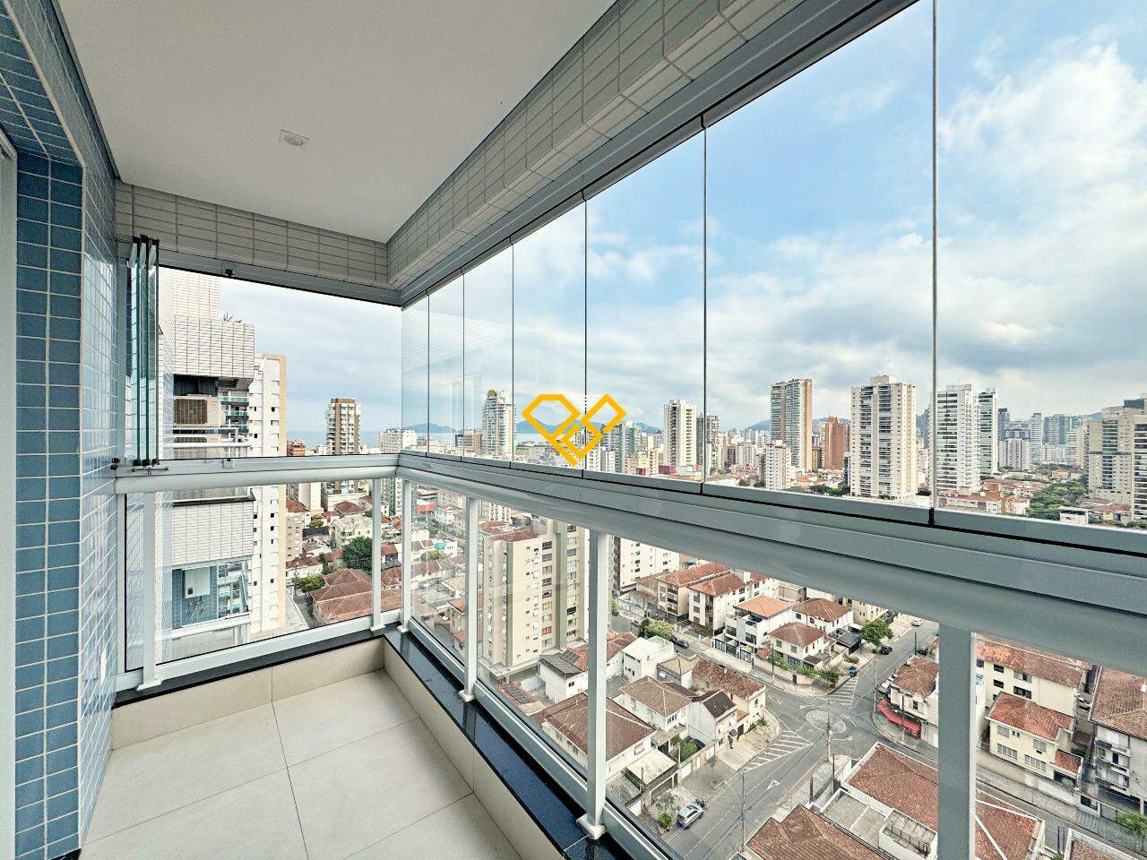 Apartamento à venda no Embaré: Varanda
