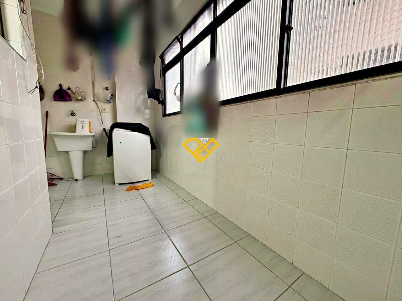 Apartamento à venda no Ponta da Praia: Área de serviço