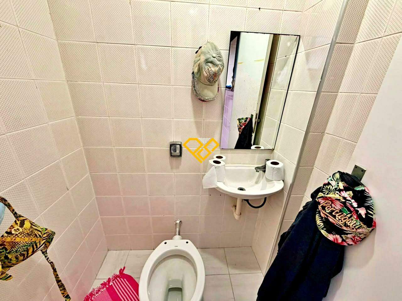 Apartamento à venda no Ponta da Praia: Wc de serviço