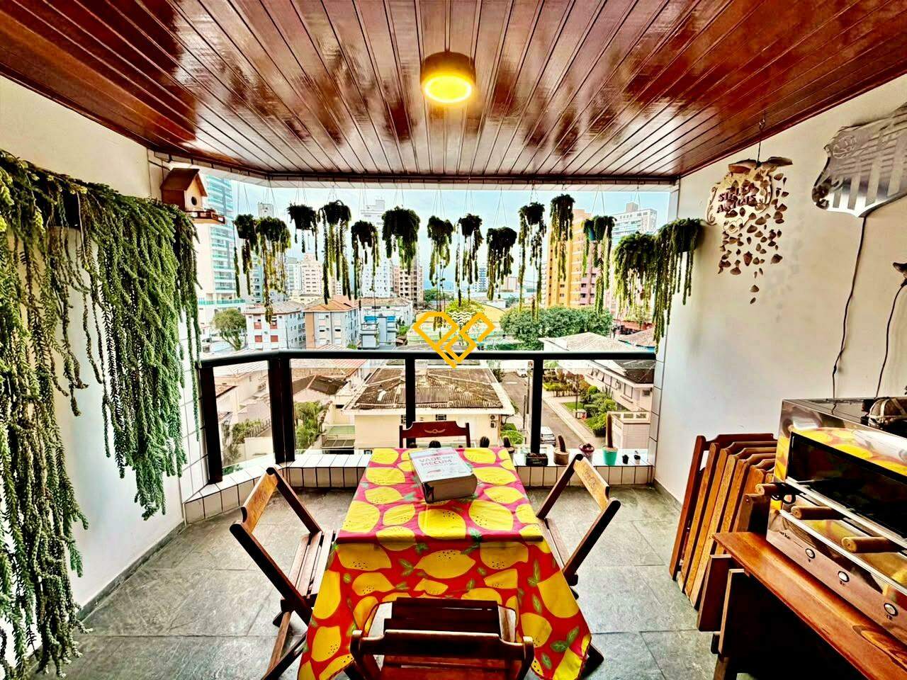 Apartamento à venda no Ponta da Praia: Varanda
