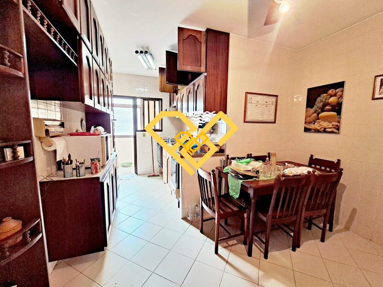 Apartamento à venda no Ponta da Praia: sala