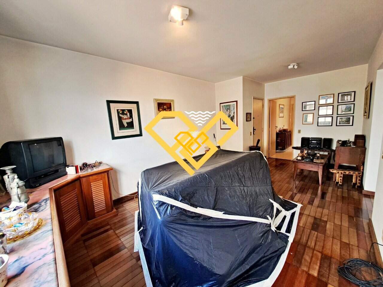 Apartamento à venda no Ponta da Praia: sala