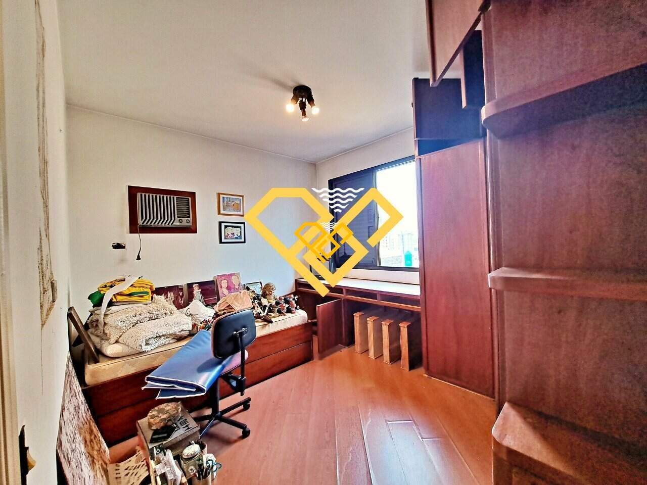 Apartamento à venda no Ponta da Praia: dormitório