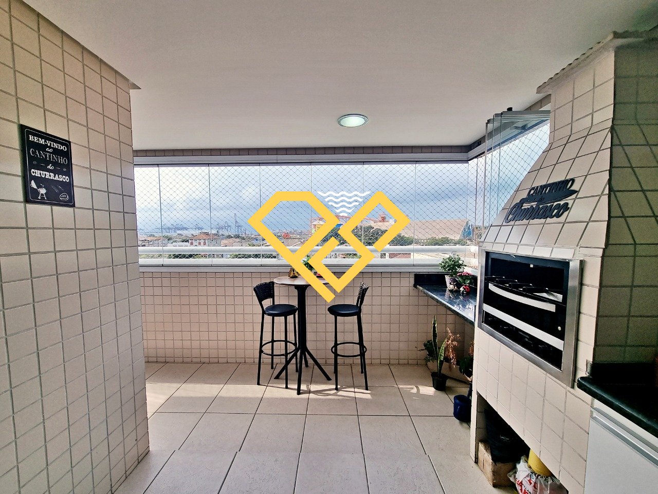 Apartamento à venda no Ponta da Praia: Varanda