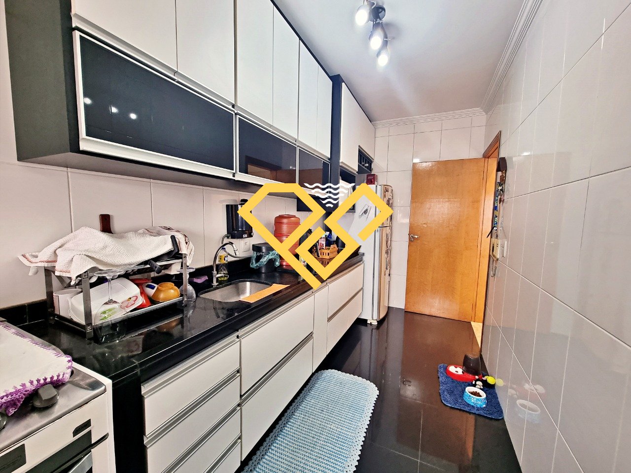 Apartamento à venda no Ponta da Praia: Cozinha