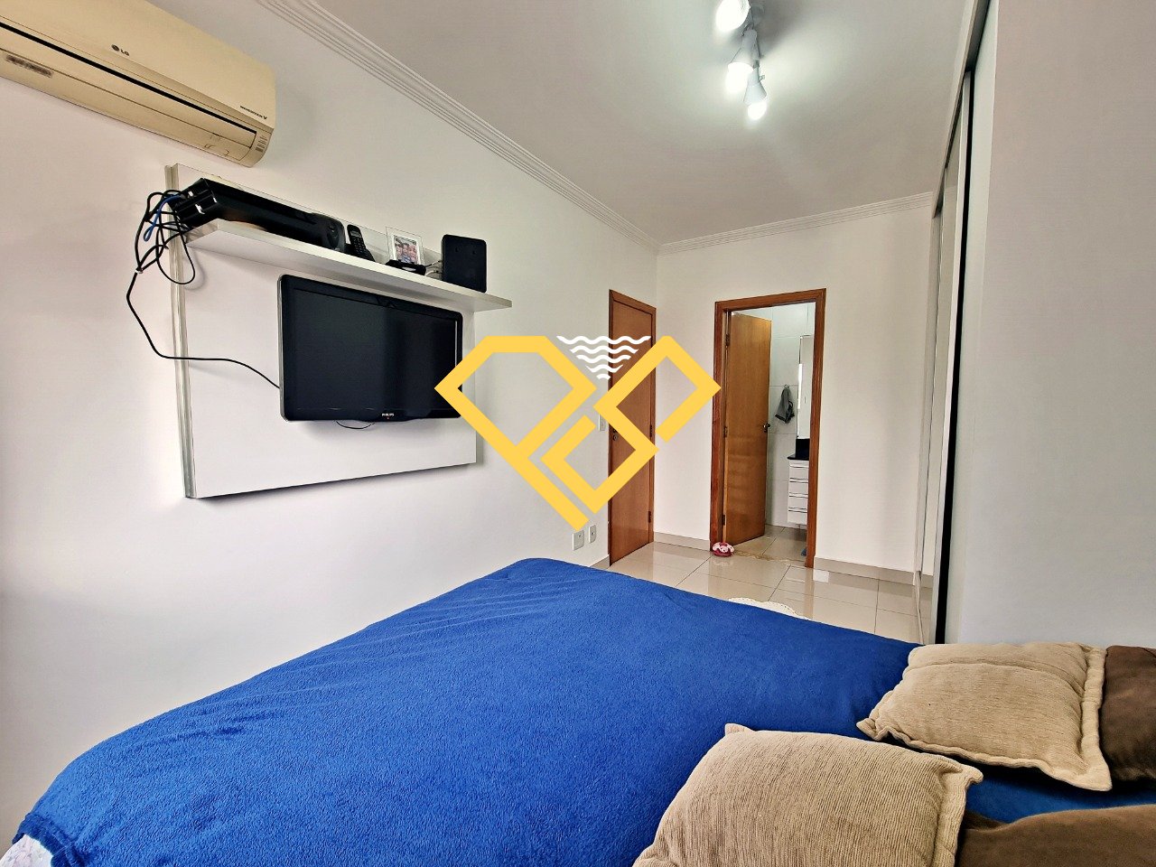 Apartamento à venda no Ponta da Praia: Suíte