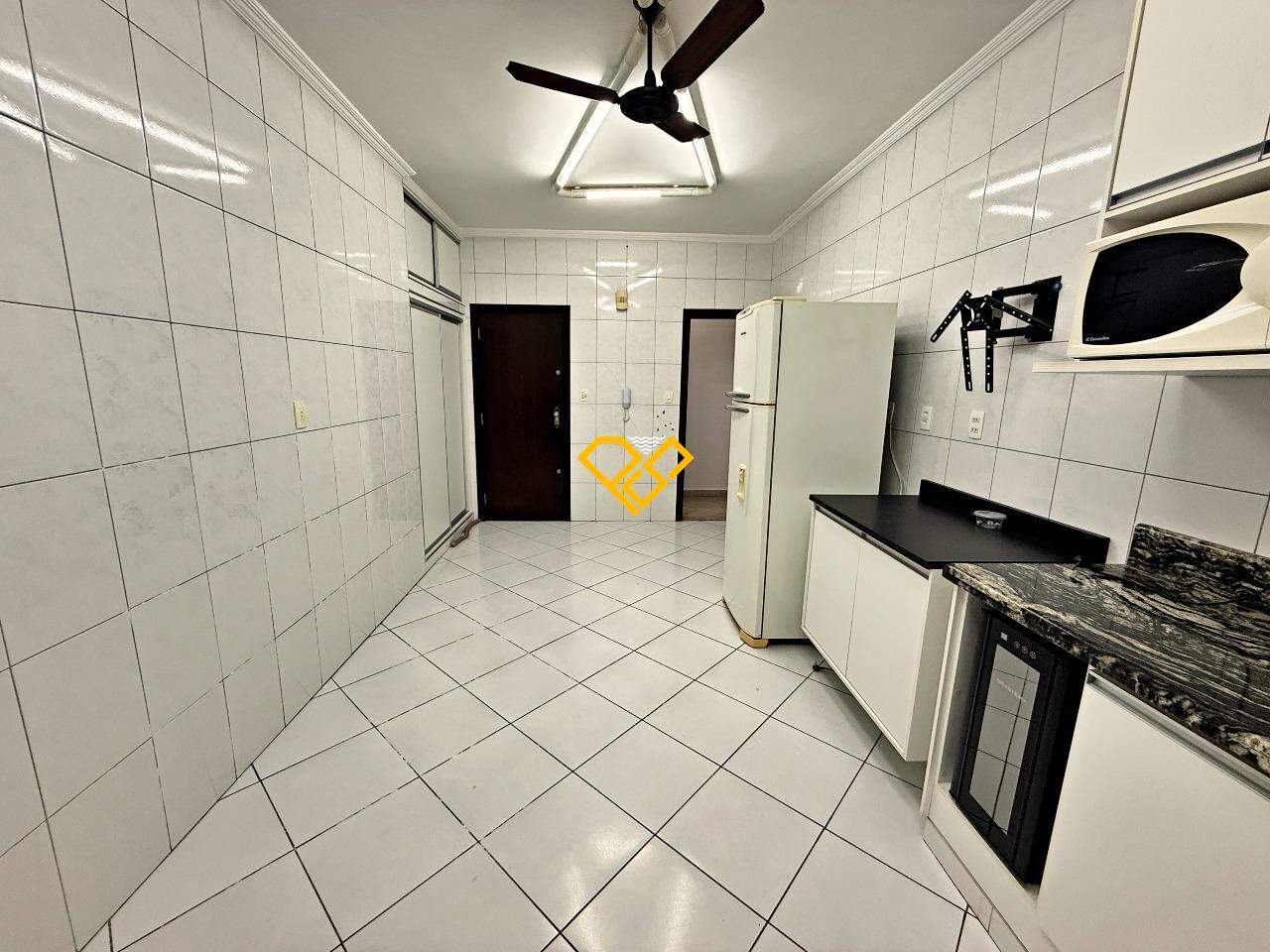Apartamento à venda no Ponta da Praia: Cozinha