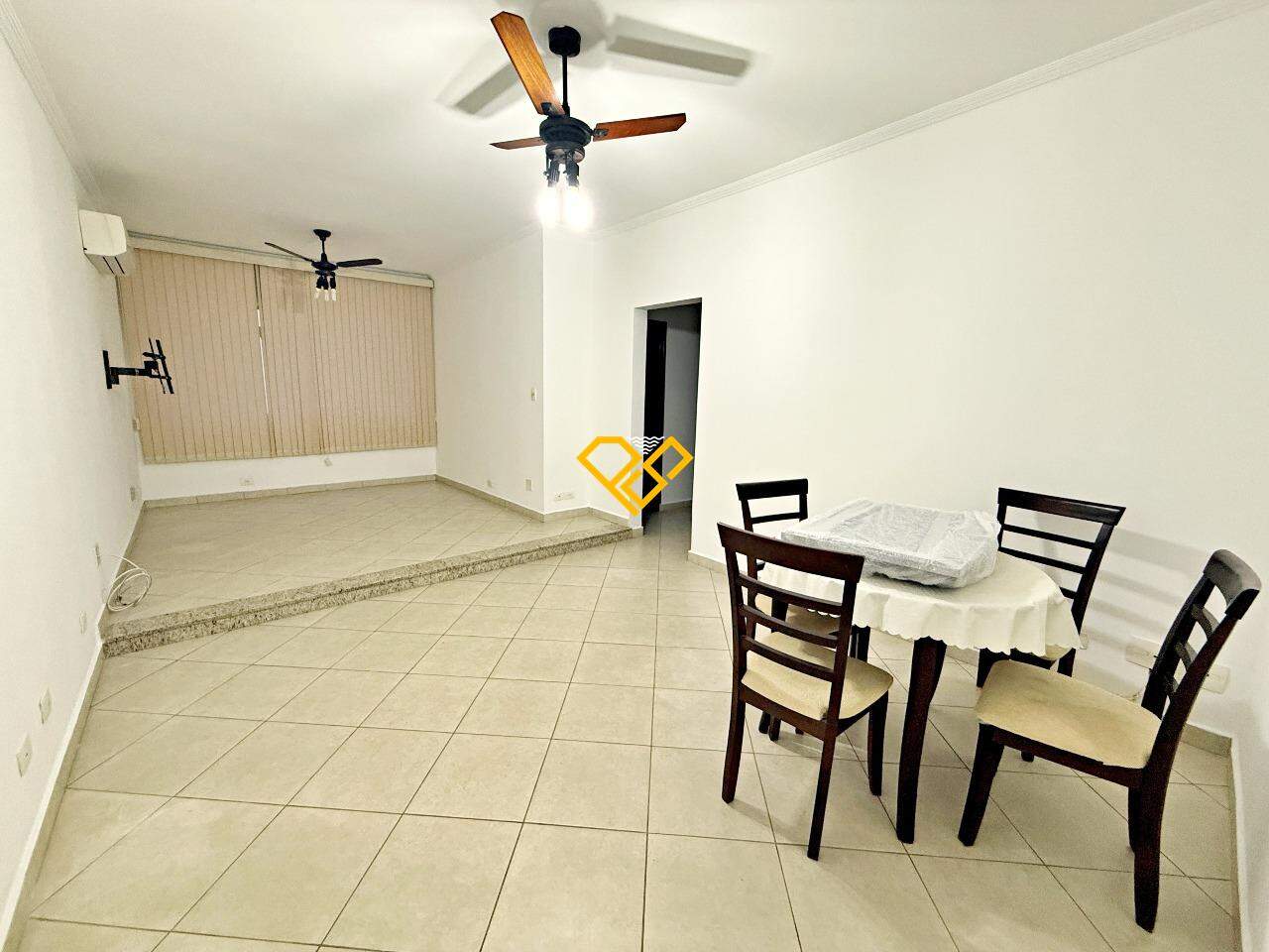 Apartamento à venda no Ponta da Praia: Sala