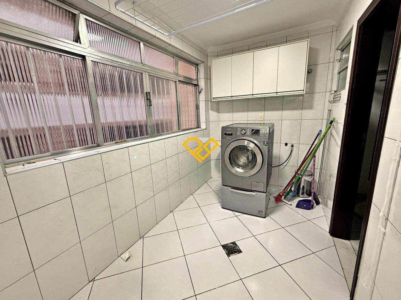Apartamento à venda no Ponta da Praia: Área de serviço