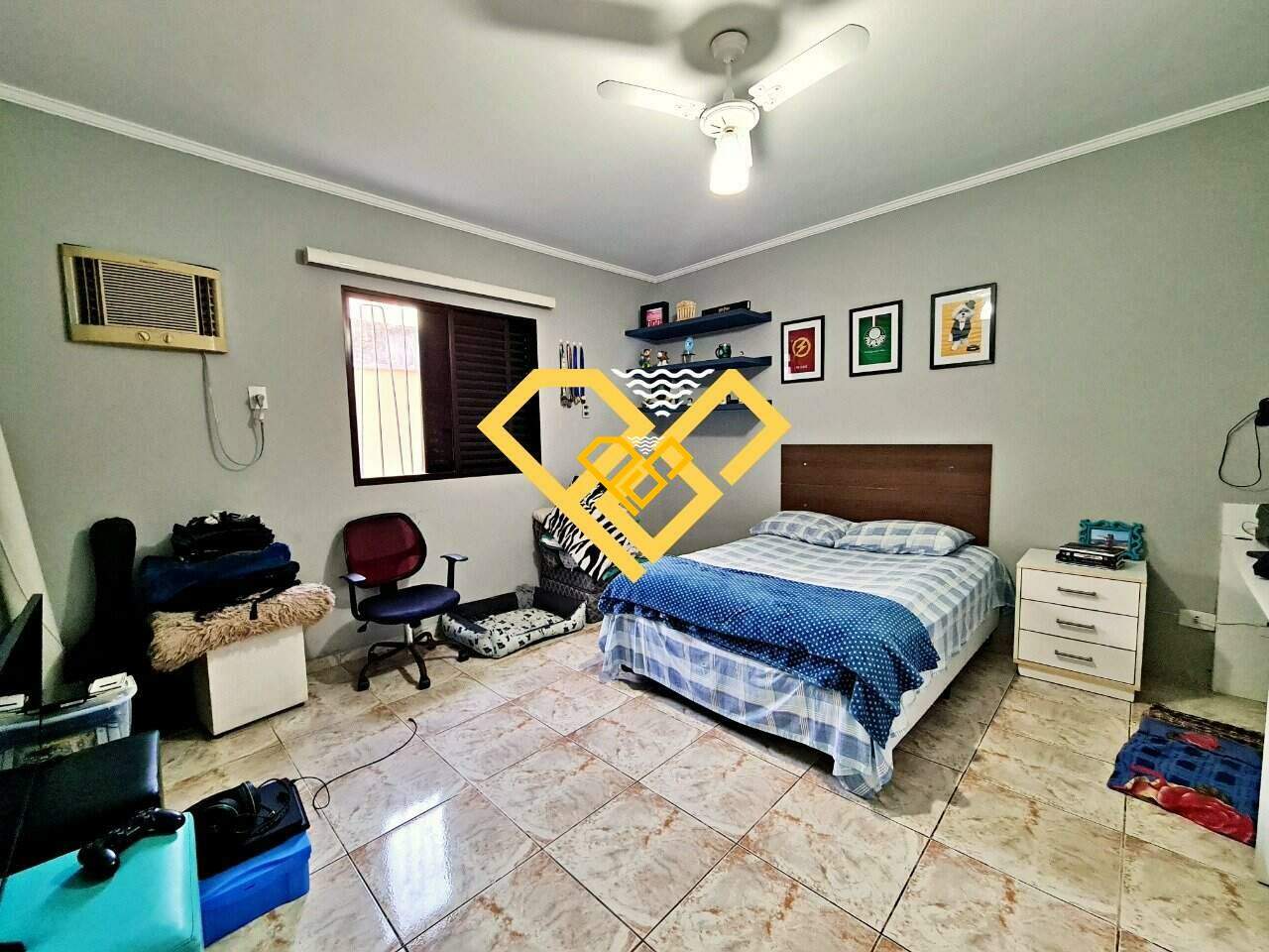 Sobreposta Baixa à venda no Ponta da Praia: Suite 2