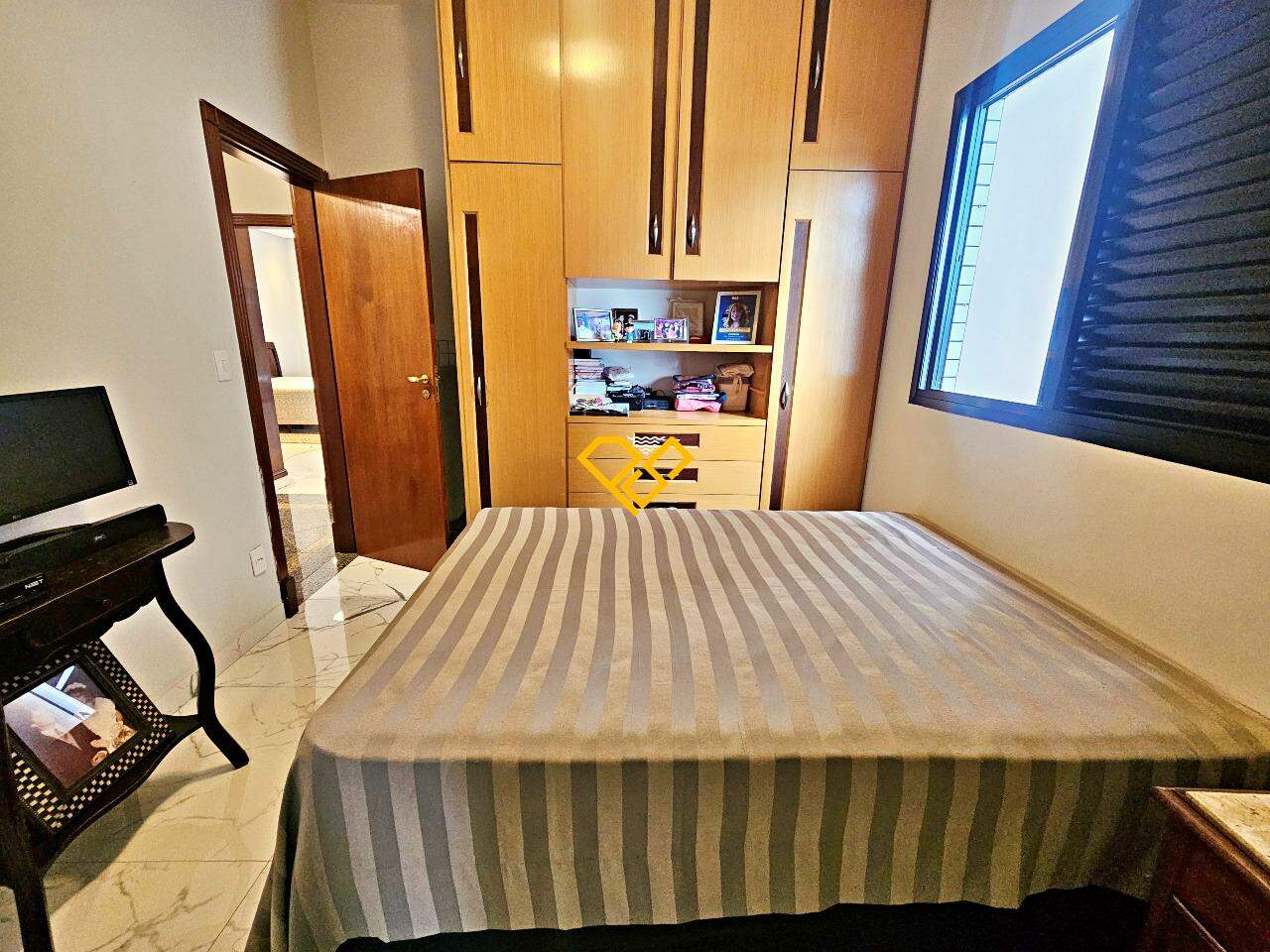 Apartamento à venda no Ponta da Praia: Suíte 2